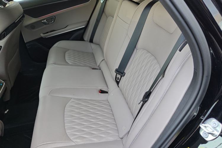 Used BYD Han 2025 DM-i Intelligent Driving Edition 125KM LiDAR Flagship Model Left Rear Seat