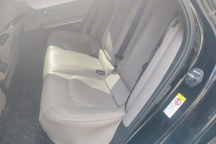 Used BYD Han 2025 EV Intelligent Driving Edition 701KM LiDAR Deluxe Model Left Rear Seat