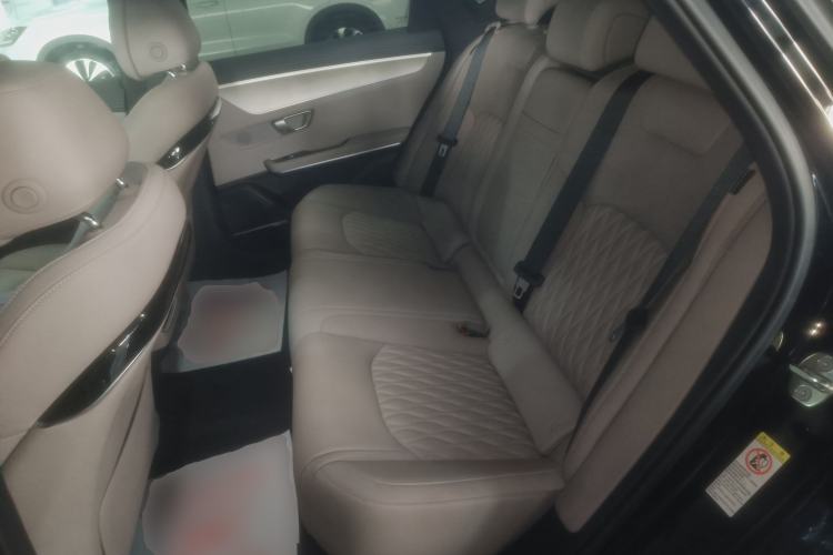 Used BYD Han 2025 DM-i Smart Drive 125KM Elite Model Left Rear Seat
