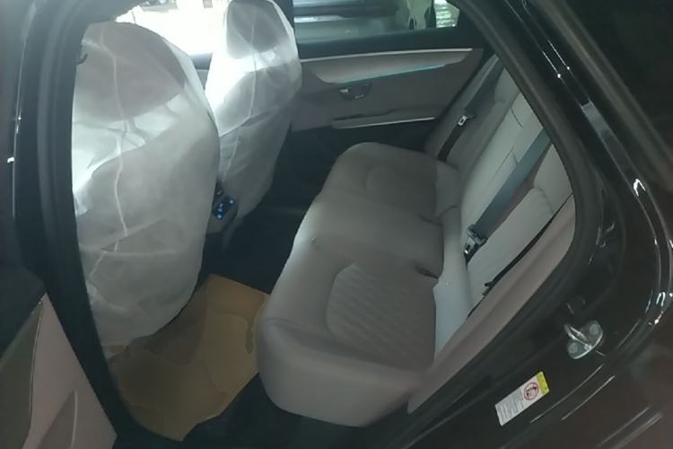 Used BYD Han 2025 DM-i Smart Drive 125KM Elite Model Left Rear Seat