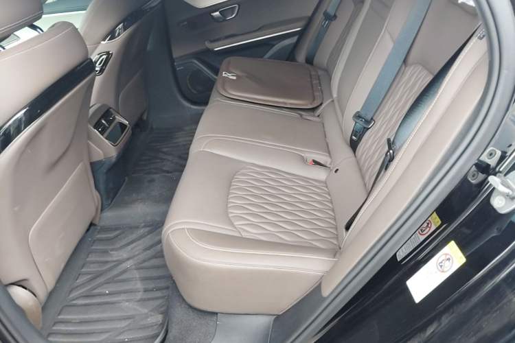 Used BYD Han 2025 EV Intelligent Driving Edition 605KM Prestige Model Left Rear Seat