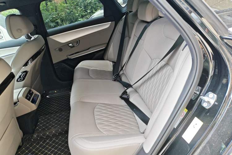 Used BYD Han 2025 DM-i Intelligent Driving Edition 125KM Prestige Model Left Rear Seat
