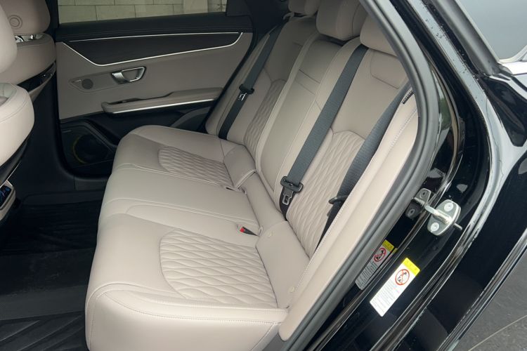 Used BYD Han 2025 DM-i Intelligent Driving Edition 125KM LiDAR Flagship Model Left Rear Seat