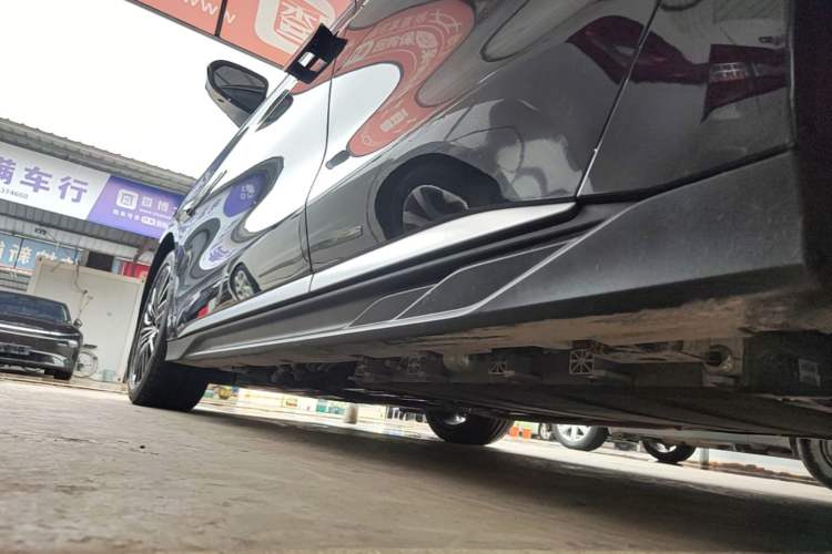 Used BYD Han 2025 DM-i Intelligent Driving Edition 125KM LiDAR Flagship Model Left Side Sill