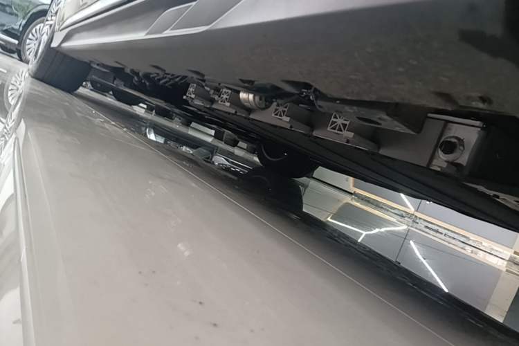 Used BYD Han 2025 DM-i 125KM LiDAR-Powered Intelligent Driving Model Left Side Sill