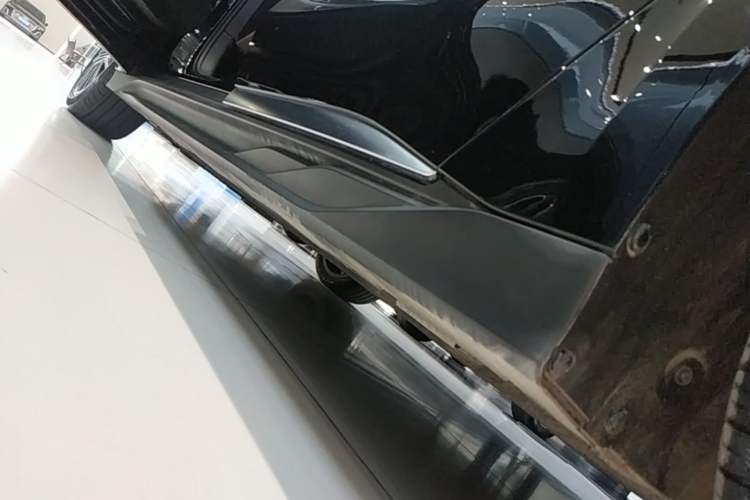 Used BYD Han 2025 EV with 701 km of Laser Radar-Enabled Intelligent Driving Left Side Sill