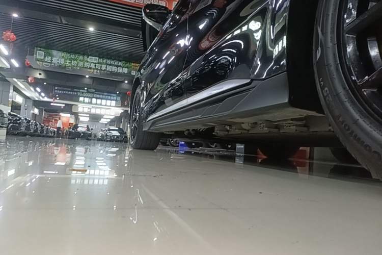 Used BYD Han 2025 DM-i Smart Drive 125KM Comfort Edition Left Side Sill