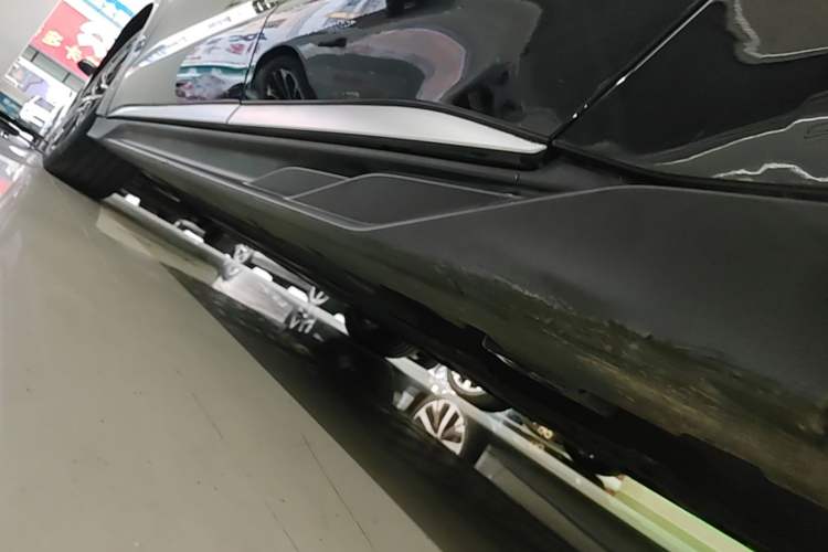 Used BYD Han 2025 EV 605KM Prestige Model Left Side Sill