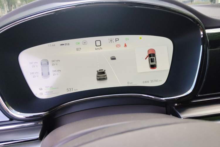 Used BYD Han 2025 DM-i 125KM Prestige Model Odometer Close Up