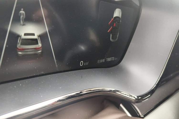 Used BYD Han 2025 DM-i 125KM Comfort Model Odometer Close Up