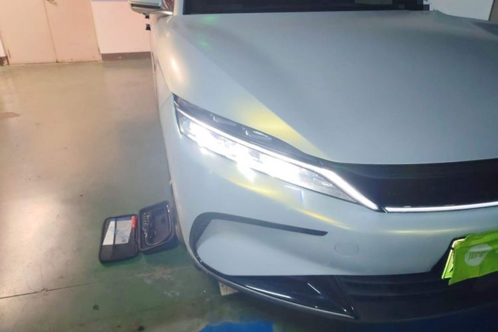 Used BYD Han 2025 DM-i 125KM Prestige Model Right Front Headlight