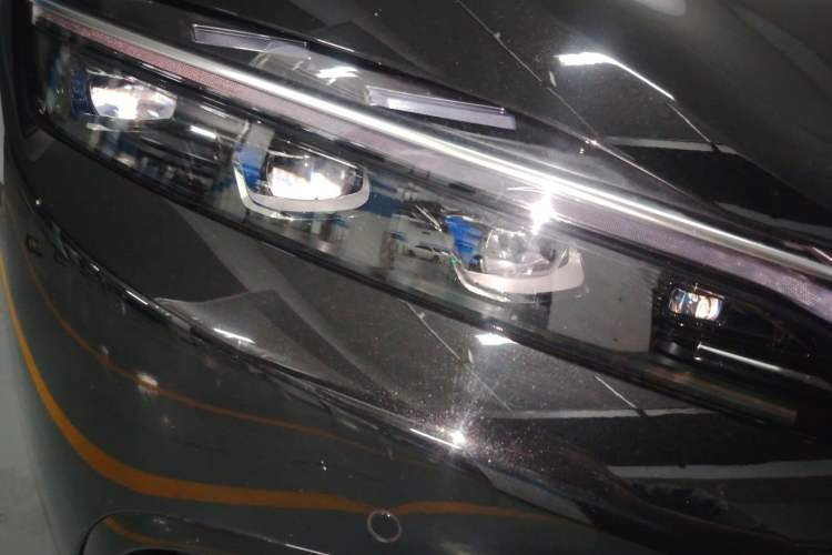 Used BYD Han 2025 Model EV Intelligent Driving Edition 635KM Flagship Right Front Headlight