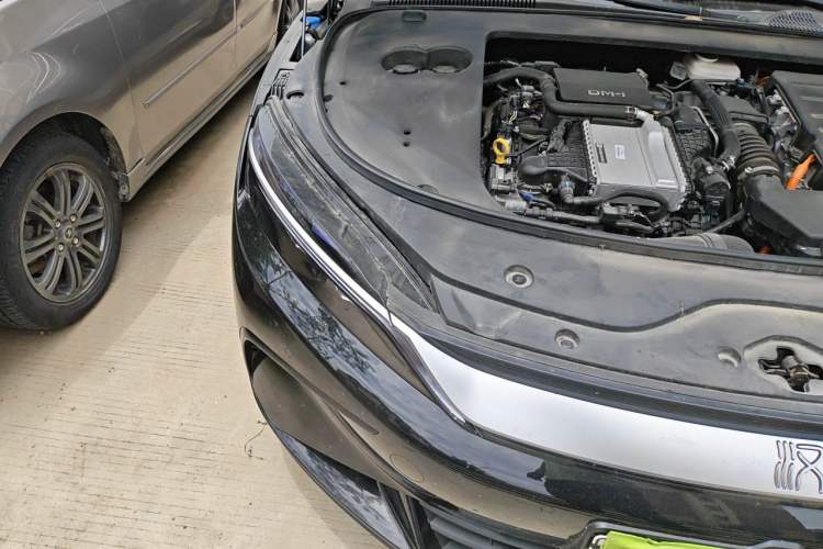 Used BYD Han 2025 DM-i Intelligent Driving Edition 125KM Prestige Model Right Front Headlight