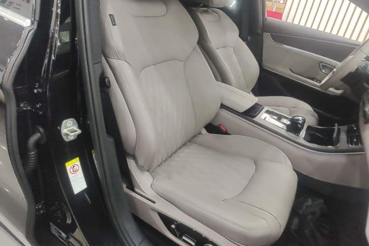 Used BYD Han 2025 DM-i Intelligent Driving Edition 125KM LiDAR Flagship Model Right Front Seat