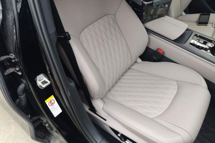 Used BYD Han 2025 DM-i Intelligent Driving Edition 125KM LiDAR Flagship Model Right Front Seat