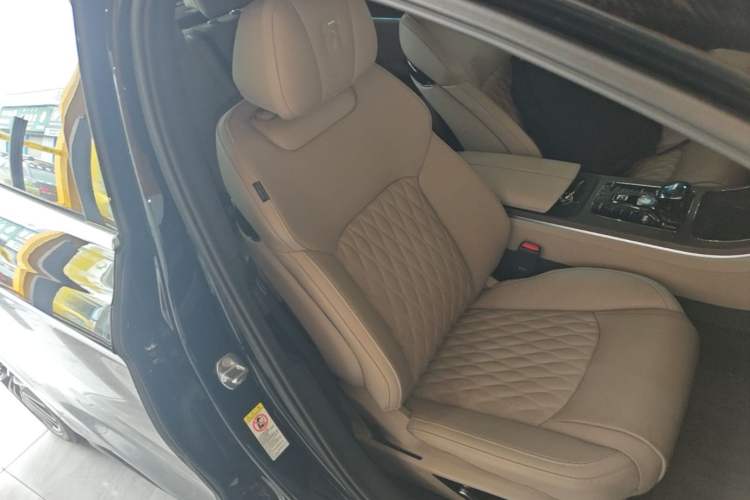 Used BYD Han 2025 DM-i Intelligent Driving Edition 125KM LiDAR Flagship Model Right Front Seat