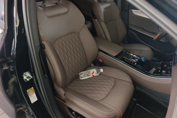 Used BYD Han 2025 DM-i 125KM Elite Model Right Front Seat
