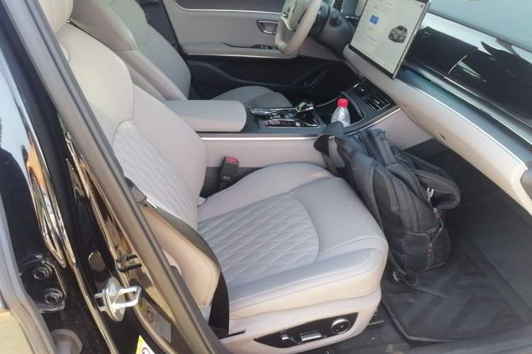 Used BYD Han 2025 DM-i Intelligent Driving Edition 125KM LiDAR Flagship Model Right Front Seat