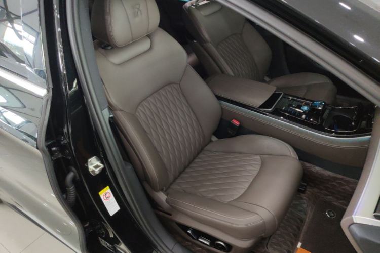 Used BYD Han 2025 DM-i 125KM Prestige Model Right Front Seat