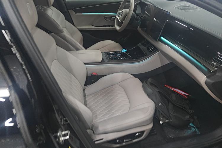 Used BYD Han 2025 DM-i Intelligent Driving Edition 125KM LiDAR Flagship Model Right Front Seat