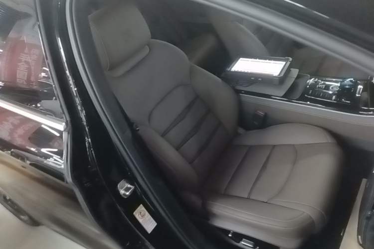 Used BYD Han 2025 DM-i Smart Drive 125KM Comfort Edition Right Front Seat
