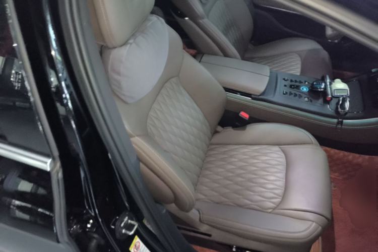 Used BYD Han 2025 DM-i Smart Drive 125KM Prestige Model Right Front Seat