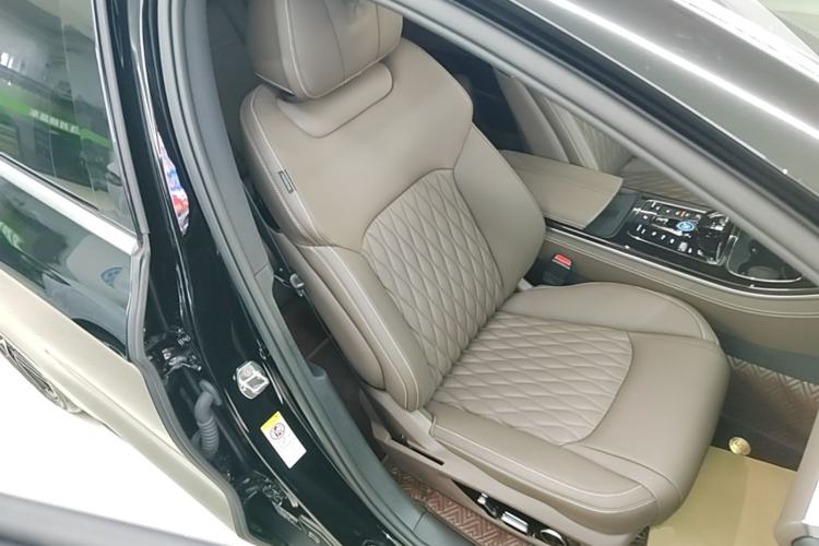 Used BYD Han 2025 EV 605KM Prestige Model Right Front Seat