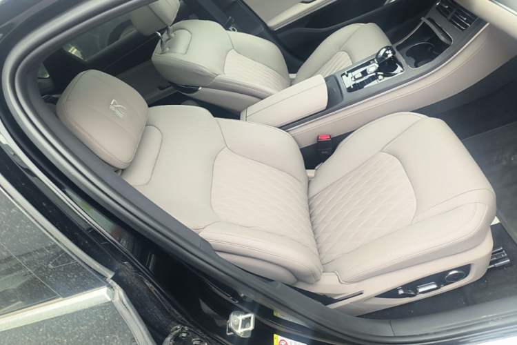 Used BYD Han 2025 DM-i Intelligent Driving Edition 125KM LiDAR Flagship Model Right Front Seat