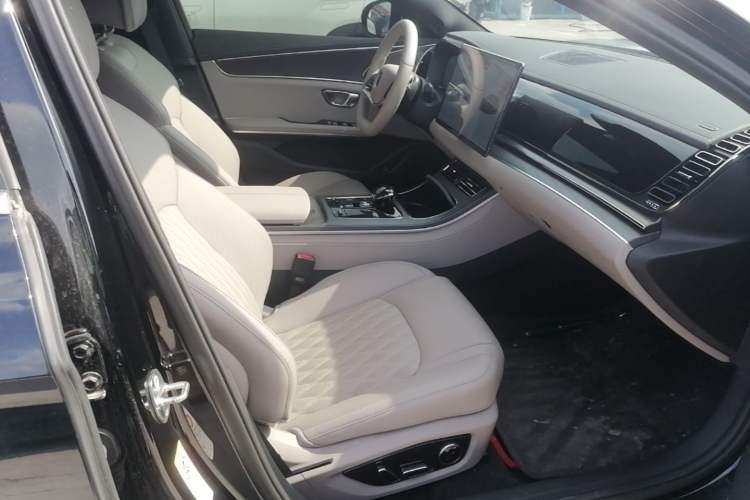 Used BYD Han 2025 DM-i Intelligent Driving Edition 125KM LiDAR Flagship Model Right Front Seat