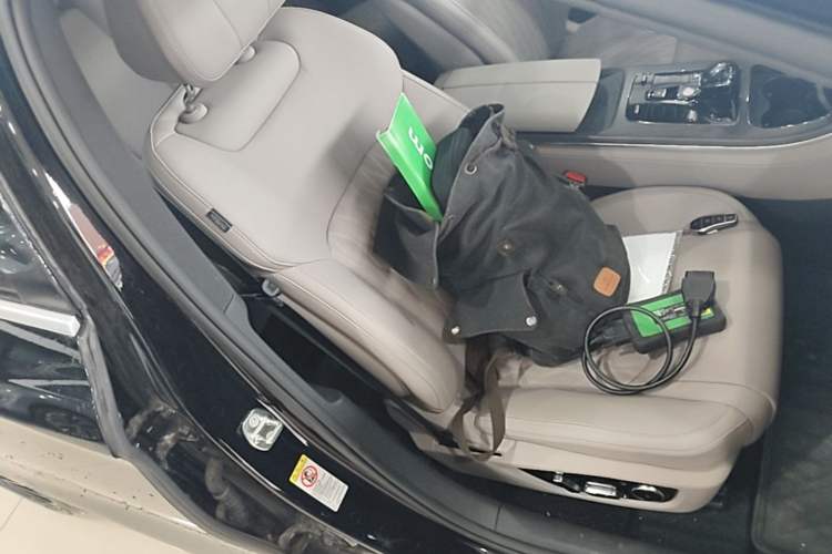 Used BYD Han 2025 DM-i Intelligent Driving Edition 125KM LiDAR Flagship Model Right Front Seat