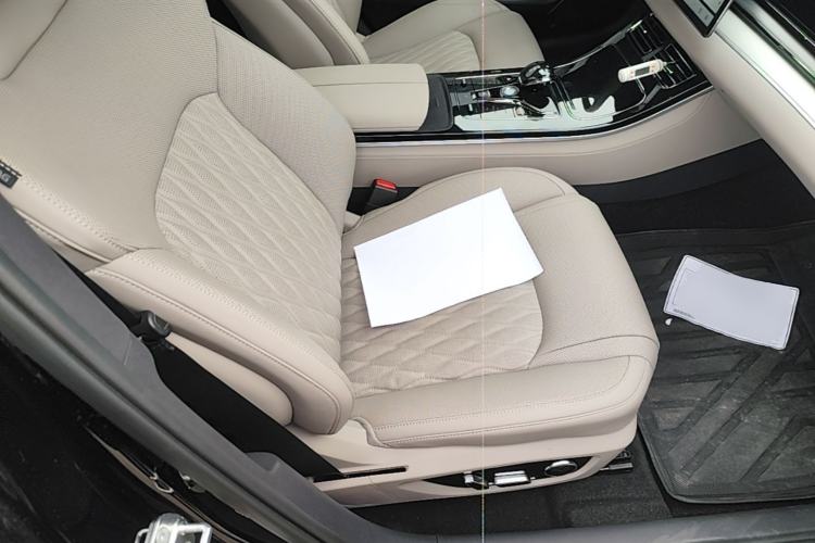 Used BYD Han 2025 DM-i Smart Drive 125KM Prestige Model Right Front Seat