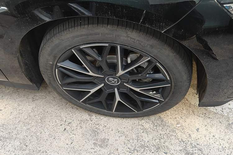 Used BYD Han 2025 EV 506KM Prestige Edition Right Front Wheel Hub