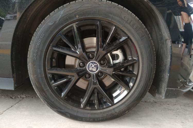 Used BYD Han 2025 DM-i 125KM Elite Model Right Front Wheel Hub