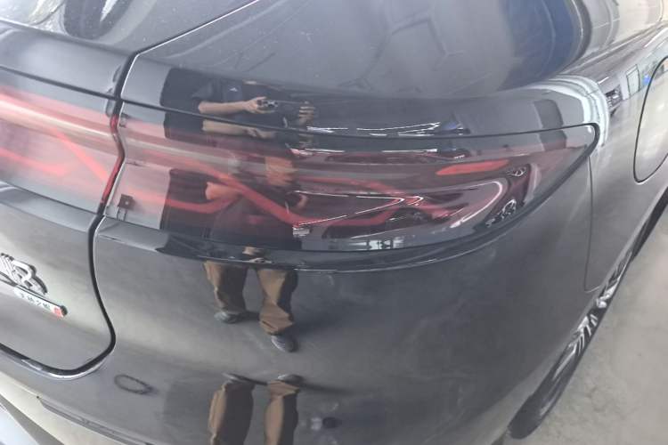 Used BYD Han 2025 DM-i Intelligent Driving Edition 125KM LiDAR Flagship Model Right Rear Taillight
