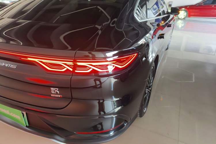 Used BYD Han 2025 DM-i Intelligent Driving Edition 125KM LiDAR Flagship Model Right Rear Taillight