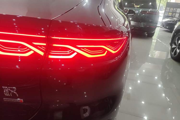 Used BYD Han 2025 DM-i Intelligent Driving Edition 125KM LiDAR Flagship Model Right Rear Taillight