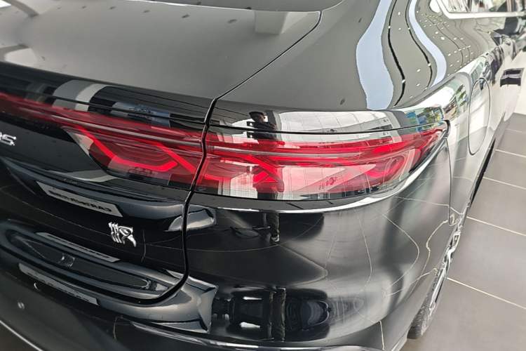 Used BYD Han 2025 EV 605KM Prestige Model Right Rear Taillight