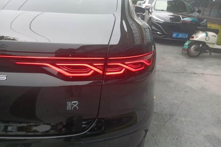 Used BYD Han 2025 EV Intelligent Driving Edition 701KM LiDAR Flagship Model Right Rear Taillight