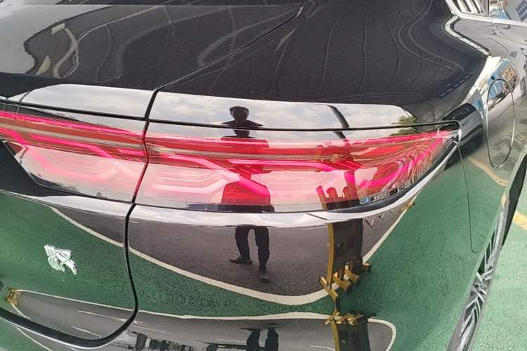 Used BYD Han 2025 EV Intelligent Driving Edition 701KM LiDAR Deluxe Model Right Rear Taillight