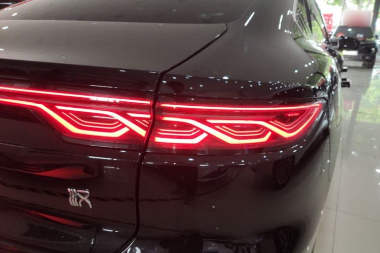 Used BYD Han 2025 DM-i 125KM Prestige Model Right Rear Taillight