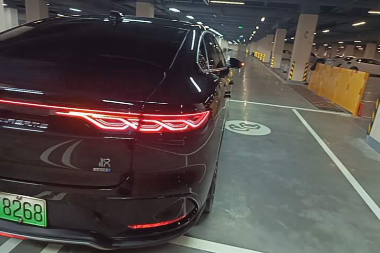 Used BYD Han 2025 EV Intelligent Driving Edition 605KM Prestige Model Right Rear Taillight