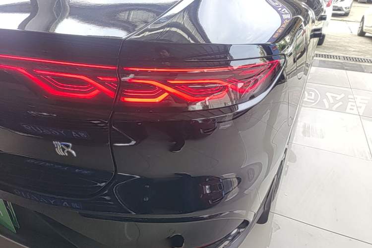 Used BYD Han 2025 DM-i 125KM Prestige Model Right Rear Taillight