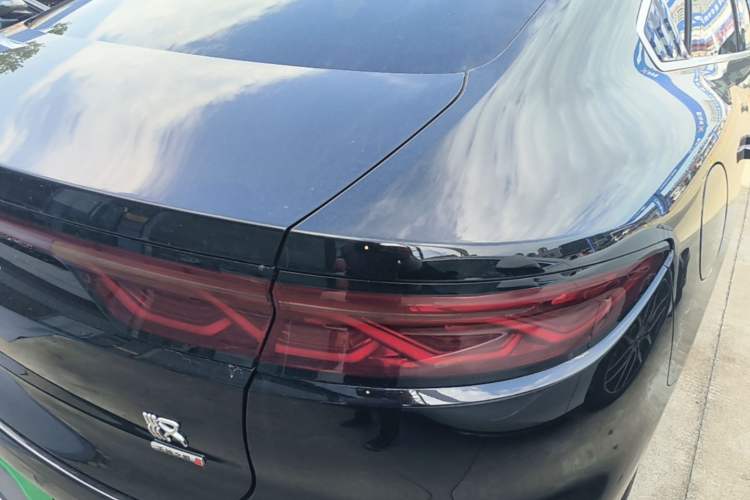 Used BYD Han 2025 DM-i Intelligent Driving Edition 125KM LiDAR Flagship Model Right Rear Taillight