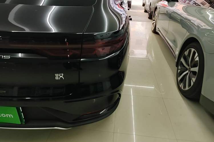 Used BYD Han 2025 EV 605KM Prestige Model Right Rear Taillight