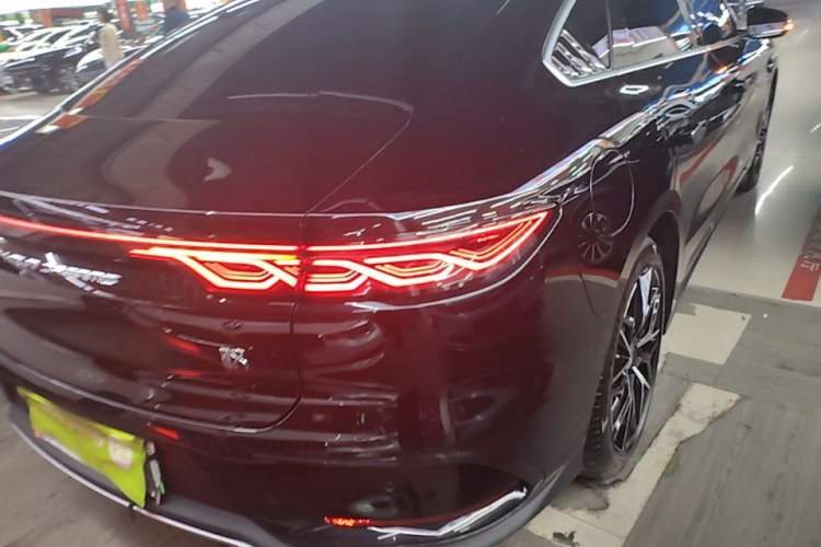 Used BYD Han 2025 DM-i 125KM Prestige Model Right Rear Taillight
