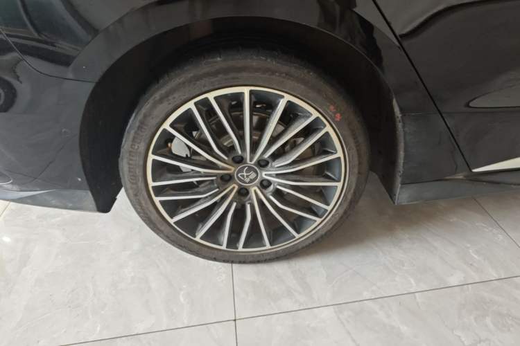 Used BYD Han 2025 DM-i Intelligent Driving Edition 125KM LiDAR Flagship Model Right Rear Wheel Hub