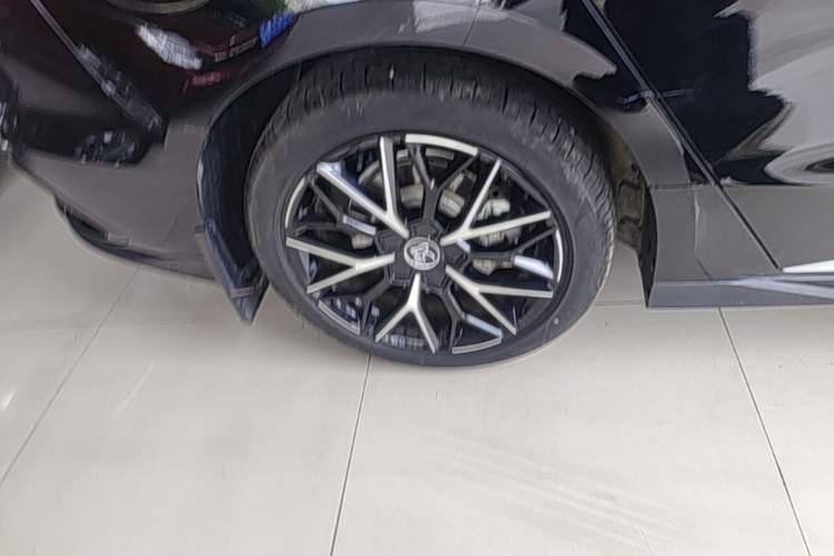 Used BYD Han 2025 DM-i 125KM Prestige Model Right Rear Wheel Hub