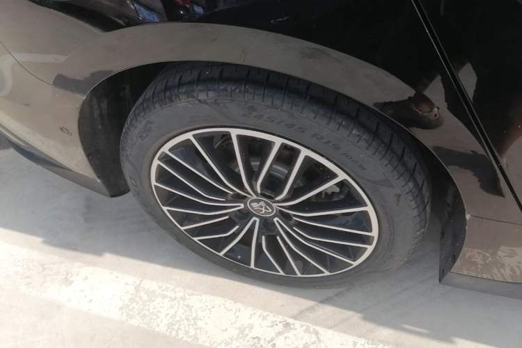 Used BYD Han 2025 DM-i Intelligent Driving Edition 125KM LiDAR Flagship Model Right Rear Wheel Hub