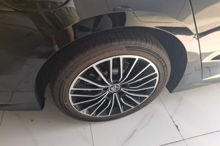 Used BYD Han 2025 DM-i 125KM LiDAR-Powered Intelligent Driving Model Right Rear Wheel Hub
