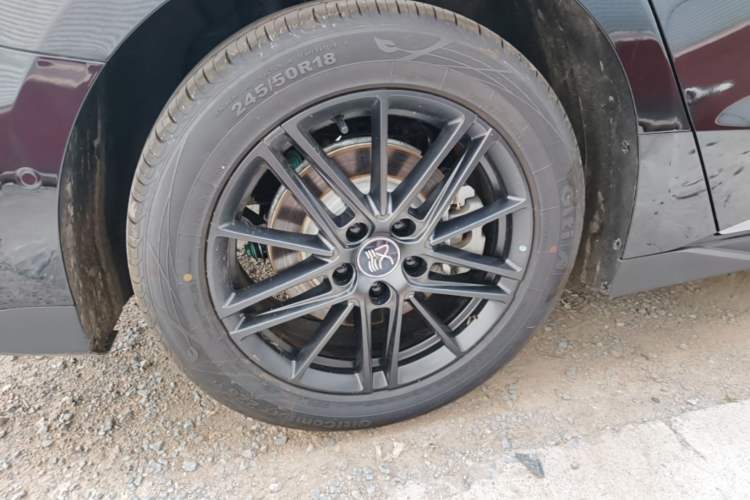 Used BYD Han 2025 DM-i Intelligent Driving Edition 245KM Prestigious Edition Right Rear Wheel Hub